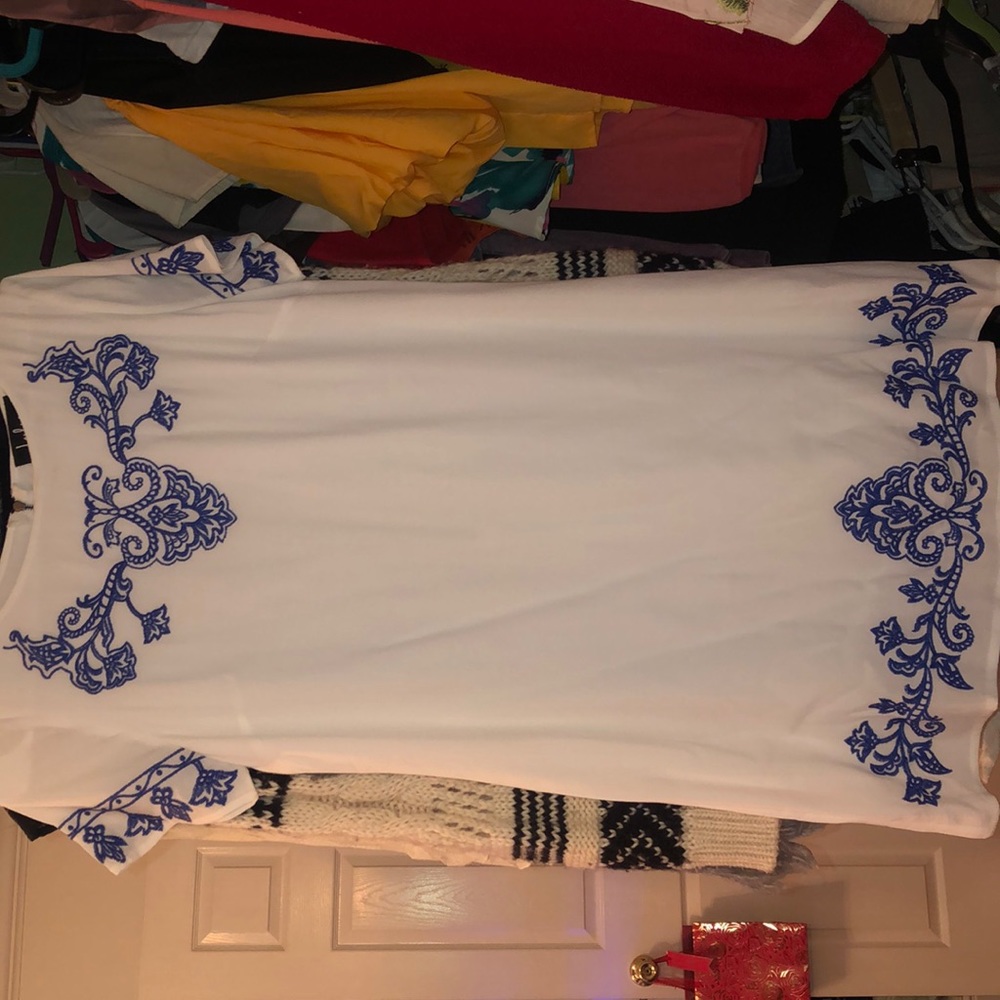 Dress - Picture 3 of 3